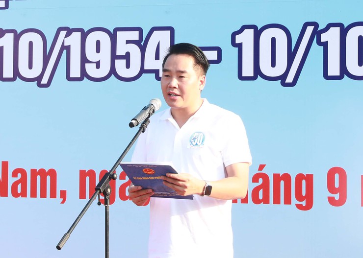 Phường Lĩnh Nam: Hơn 300 vận động viên tham gia Giải chạy Báo Hànộimới Vì hòa bình năm 2025- Ảnh 2.