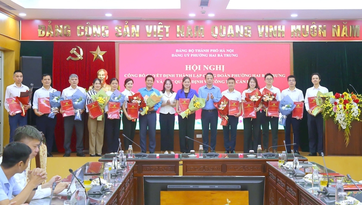 Bà Trần Lưu Quỳnh được tín nhiệm giữ chức Chủ tịch Công đoàn phường Hai Bà Trưng- Ảnh 2.