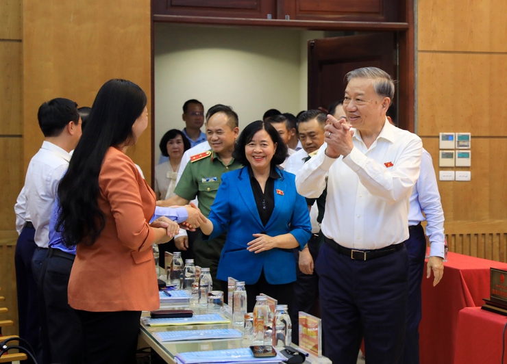 Tổng Bí thư Tô Lâm tiếp xúc cử tri trước kỳ họp thứ mười, Quốc hội khóa XV- Ảnh 1.
