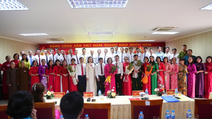 Đồng chí Lại Hà Phương giữ chức Chủ tịch Ủy ban MTTQ Việt Nam phường Dương Nội- Ảnh 7.