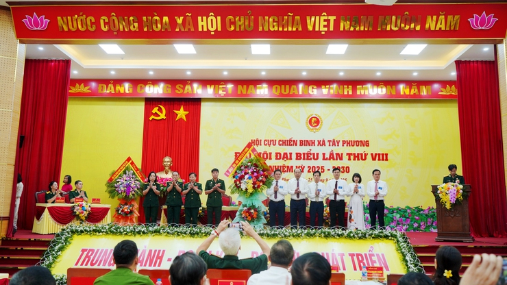 Đồng chí Đỗ Như Trường được chỉ định giữ chức Chủ tịch Hội Cựu chiến binh xã Tây Phương- Ảnh 2.