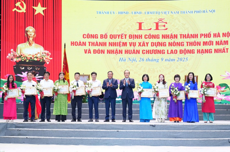 Hà Nội hoàn thành nhiệm vụ xây dựng Nông thôn mới, đón nhận Huân chương Lao động hạng Nhất- Ảnh 14.