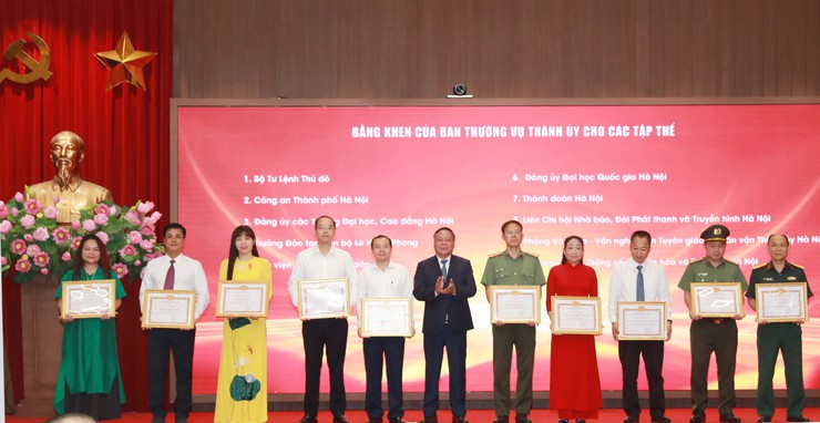 Trao giải Cuộc thi chính luận bảo vệ nền tảng tư tưởng của Đảng lần thứ Năm- Ảnh 3.