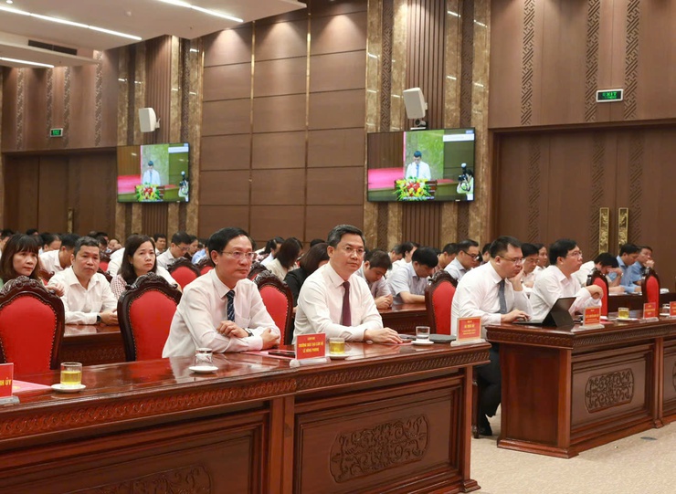 Tập huấn chuyên môn, nghiệp vụ công tác xây dựng Đảng, quản lý nhà nước, MTTQ và các đoàn thể cho 373 lãnh đạo xã, phường- Ảnh 1.