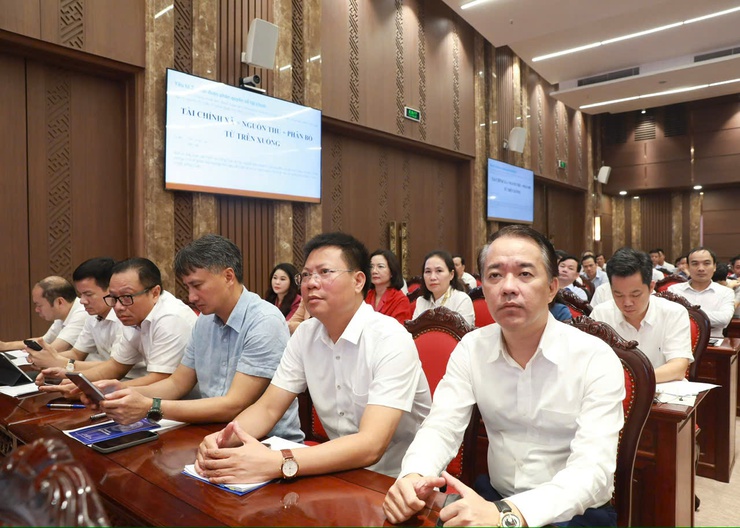 Tập huấn chuyên môn, nghiệp vụ công tác xây dựng Đảng, quản lý nhà nước, MTTQ và các đoàn thể cho 373 lãnh đạo xã, phường- Ảnh 3.