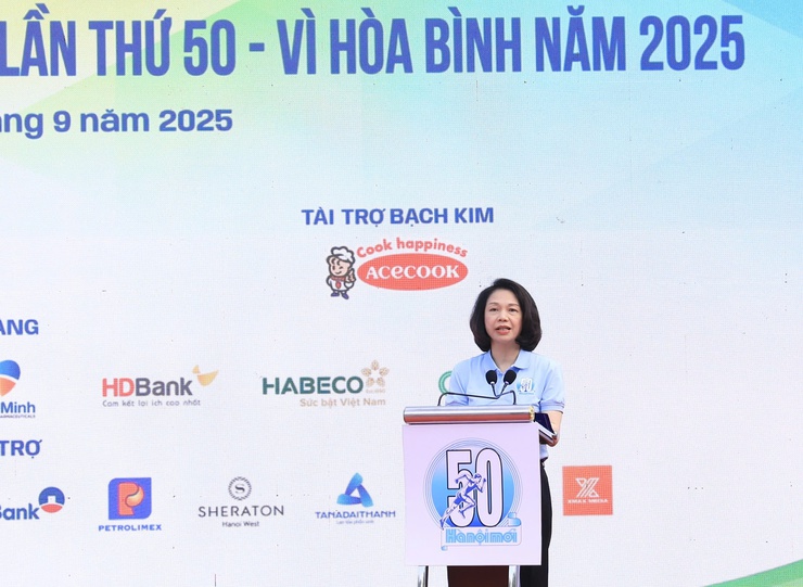 Hơn 3.000 vận động viên thi Chung kết Giải chạy Báo Hànộimới 2025- Ảnh 4.