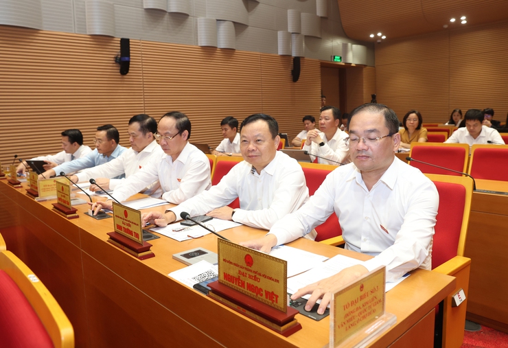 Thông qua Nghị quyết điều chỉnh tăng mức đầu tư Dự án thu hồi đất, bồi thường, hỗ trợ tái định cư, giải phóng mặt bằng của dự án kết nối sân bay Gia Bình về Thủ đô- Ảnh 2.