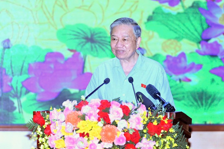 Tổng Bí thư Tô Lâm tiếp xúc cử tri Hà Nội trước Kỳ họp thứ 10 Quốc hội khóa XV- Ảnh 8.