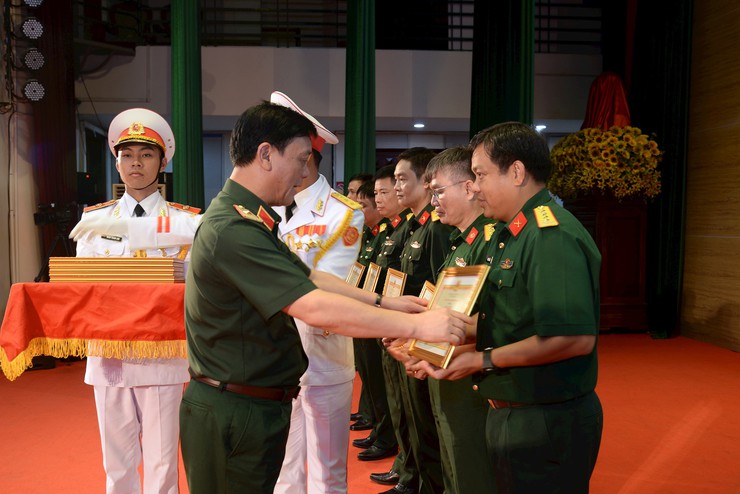 Bộ Tư lệnh Thủ đô Hà Nội tổng kết thực hiện nhiệm vụ phục vụ A80- Ảnh 3.