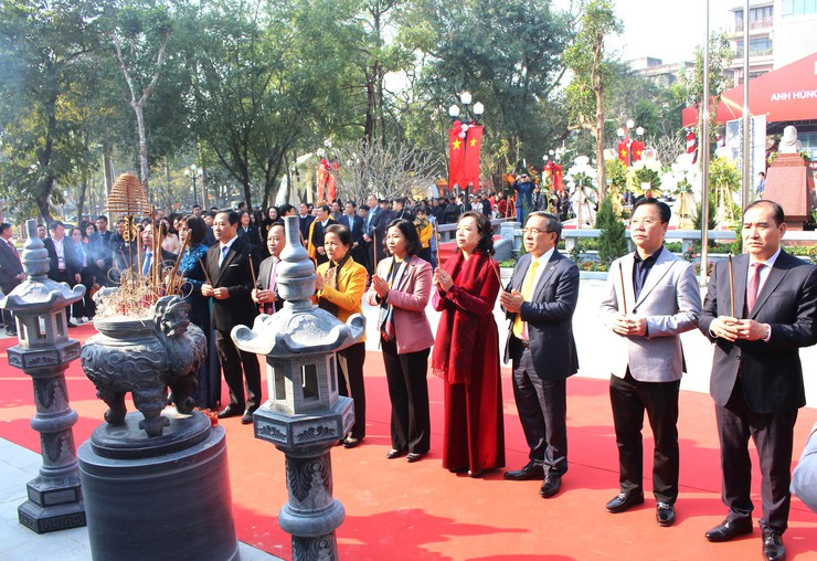 Khánh thành Nhà trưng bày Anh hùng lực lượng vũ trang nhân dân Võ Thị Sáu- Ảnh 2.