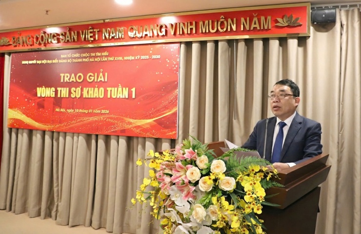 Trao giải Tuần 1 Cuộc thi tìm hiểu Nghị quyết Đại hội Đảng bộ Thành phố lần thứ XVIII- Ảnh 1.