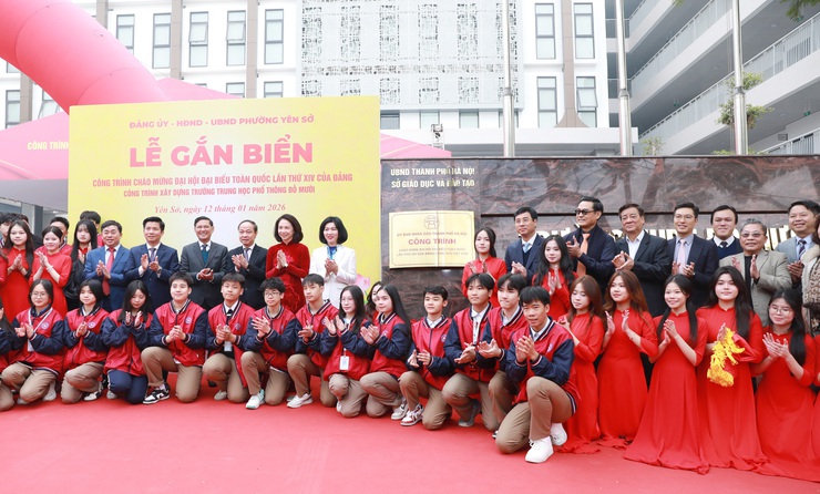 Gắn biển Công trình chào mừng Đại hội đại biểu toàn quốc lần thứ XIV của Đảng đối với Trường THPT Đỗ Mười- Ảnh 7.