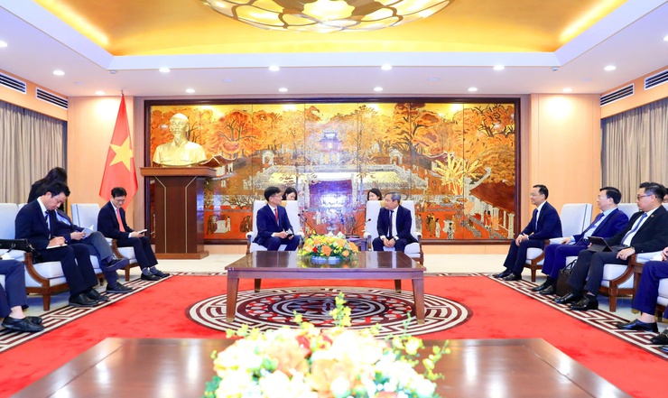 Hà Nội tạo điều kiện cho Tập đoàn Samsung Việt Nam mở rộng hoạt động hợp tác- Ảnh 1.