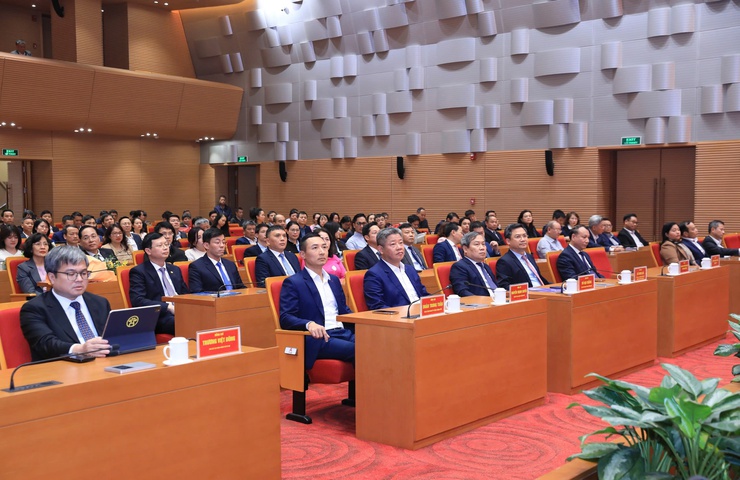 Hà Nội điều động, bổ nhiệm 11 cán bộ chủ chốt của các sở, ngành, đơn vị- Ảnh 1.