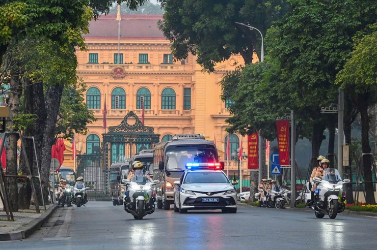 Hanoi conducts drill on motorcade escort for 14th National Party Congress- Ảnh 3.
