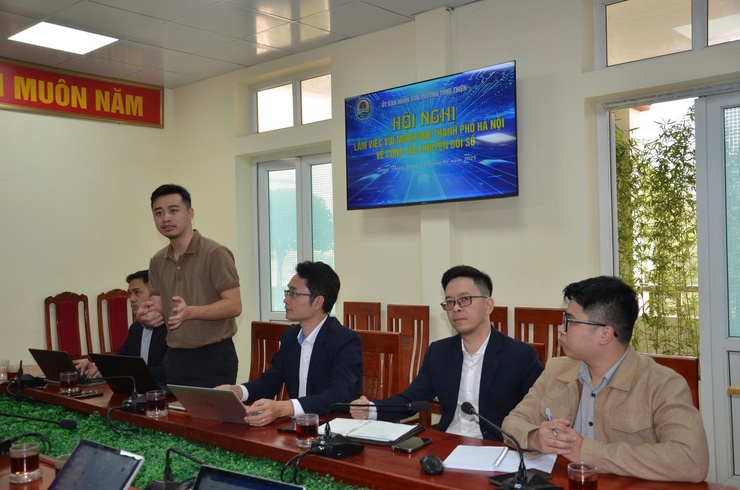 Phường Tùng Thiện làm việc với Công ty Dịch vụ MobiFone thành phố Hà Nội về công tác chuyển đổi số- Ảnh 2.