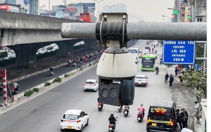 One month of AI camera deployment improves traffic safety urban order environment- Ảnh 1.