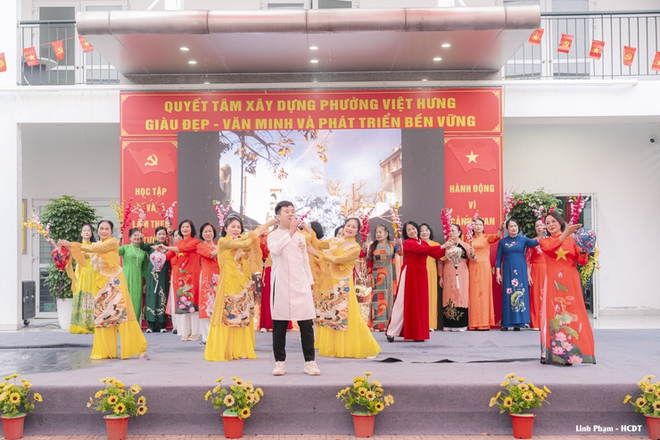 Phường Việt Hưng ra mắt mô hình “Tổ dân phố Hiện đại - Văn minh - An ninh - An toàn - Chuyển đổi số”- Ảnh 1.