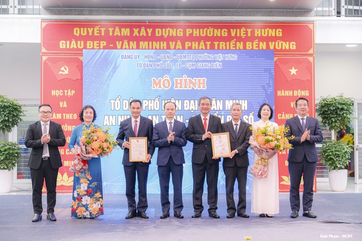 Phường Việt Hưng ra mắt mô hình “Tổ dân phố Hiện đại - Văn minh - An ninh - An toàn - Chuyển đổi số”- Ảnh 5.