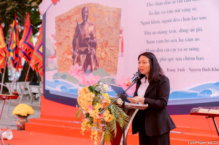 Phường Việt Hưng gìn giữ và lan tỏa giá trị văn hóa qua Lễ giỗ Trạng Trình Nguyễn Bỉnh Khiêm- Ảnh 2.