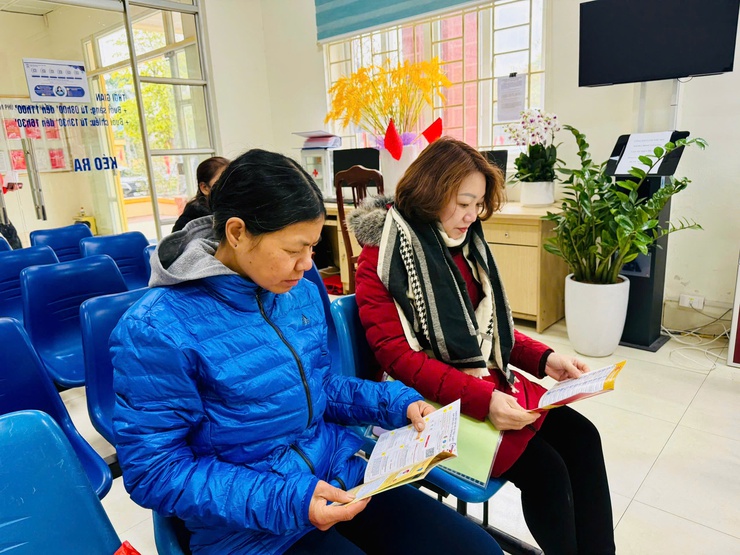 Xã Nam Phù chủ động đưa chữ ký số công cộng đến từng người dân- Ảnh 3.