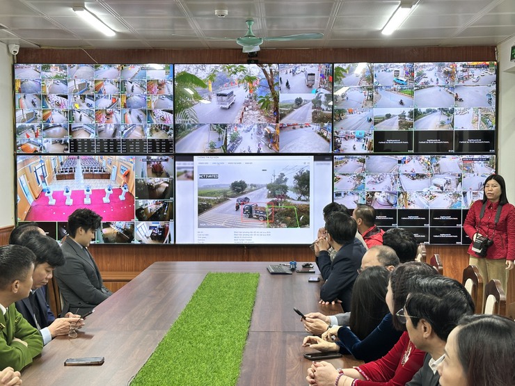 Xã Đại Thanh khai trương Trung tâm điều hành thông minh IOC: Đòn bẩy công nghệ tháo gỡ 5 điểm nghẽn, nâng tầm quản trị cơ sở trong kỷ nguyên số- Ảnh 4.
