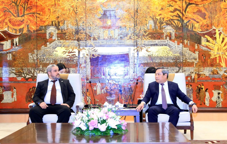 Chủ tịch UBND Thành phố Vũ Đại Thắng làm việc với Đoàn Hội đồng doanh nhân Ả Rập- Ảnh 1.