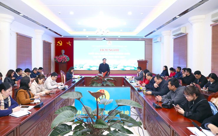 Hanoi trade union Tet market program ensures safety practicality for workers- Ảnh 1.
