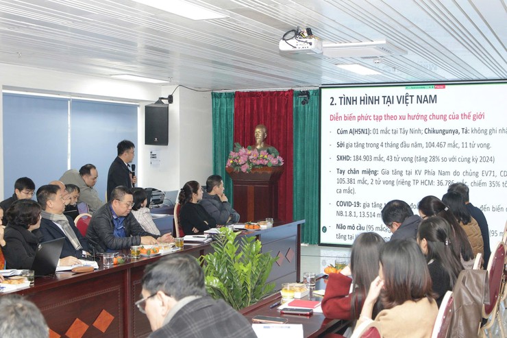 Hanoi strengthens preventive healthcare shield to protect public welfare and livelihoods- Ảnh 1.