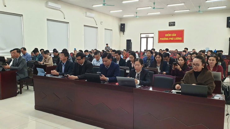 Phường Phú Lương tập huấn ứng dụng trí tuệ nhân tạo (AI) gắn với đẩy mạnh cải cách hành chính- Ảnh 2.