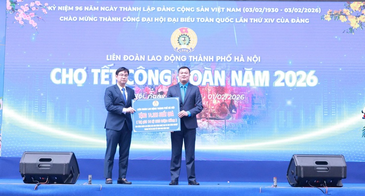 “Chợ Tết Công đoàn” - ấm áp nghĩa tình, lan tỏa niềm vui đến công nhân Thủ đô- Ảnh 3.