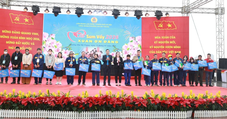 Phường Hai Bà Trưng: Nghĩa tình trong Ngày hội "Tết sum vầy - Xuân ơn Đảng" năm 2026- Ảnh 5.