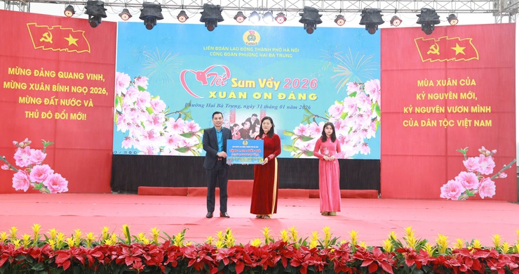 Phường Hai Bà Trưng: Nghĩa tình trong Ngày hội "Tết sum vầy - Xuân ơn Đảng" năm 2026- Ảnh 4.