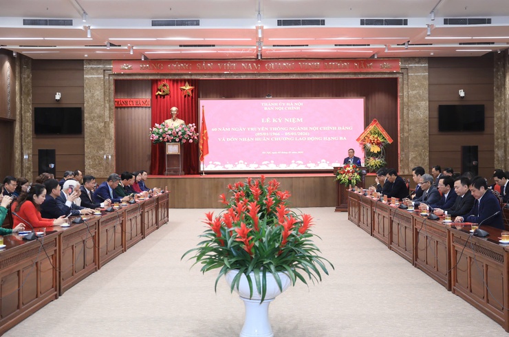 Ban Nội chính Thành ủy đón nhận Huân chương Lao động hạng Ba- Ảnh 1.