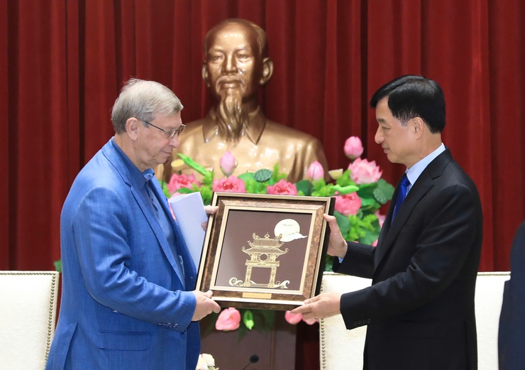 Hà Nội ưu tiên thu hút các dự án hàm lượng công nghệ cao, các giải pháp quản lý đô thị thông minh- Ảnh 1.