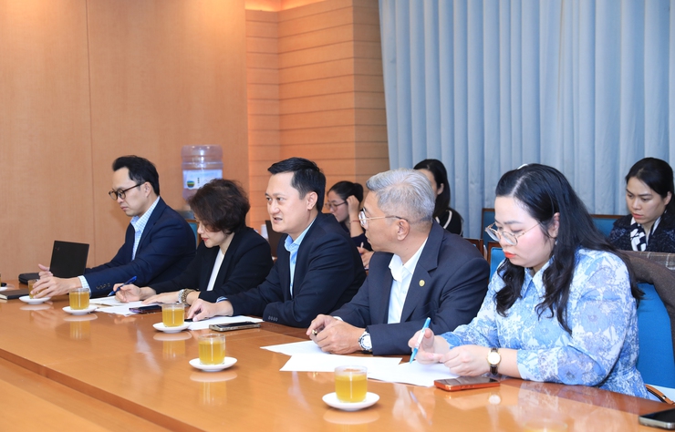 Phó Chủ tịch UBND Thành phố Trương Việt Dũng tiếp và làm việc với Tập đoàn AMD (Hoa Kỳ)- Ảnh 2.