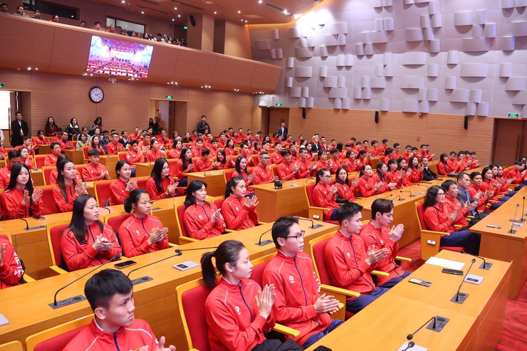 Hà Nội tuyên dương các vận động viên, huấn luyện viên đạt thành tích cao tại SEA Games 33- Ảnh 4.