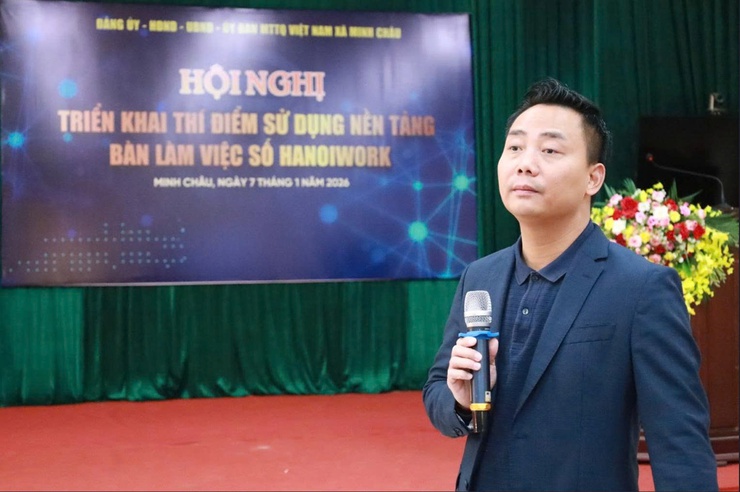 Xã Minh Châu triển khai thí điểm "Bàn làm việc số HanoiWork" - Thống nhất một kênh trao đổi công vụ an toàn, minh bạch- Ảnh 2.