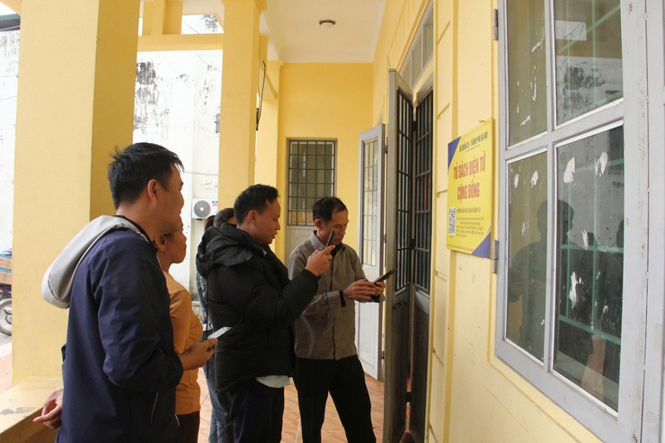 Tủ sách điện tử xã Quảng Bị - Điểm sáng trong chuyển đổi số ở cơ sở- Ảnh 1.