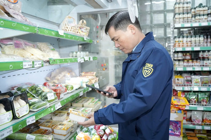 Kiểm tra công tác an toàn thực phẩm dịp Tết tại các phường Cửa Nam và Hoàn Kiếm- Ảnh 3.