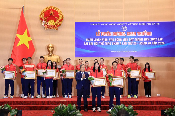 Hà Nội tuyên dương, khen thưởng huấn luyện viên, vận động viên đạt thành tích xuất sắc tại ASIAD 20- Ảnh 5. Hà Nội tuyên dương, khen thưởng huấn luyện viên, vận động viên đạt thành tích xuất sắc tại ASIAD 20- Ảnh 5.