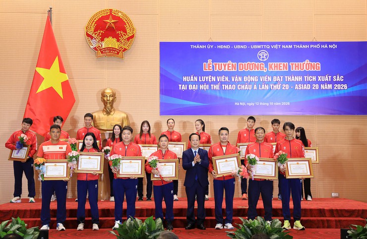 Hà Nội tuyên dương, khen thưởng huấn luyện viên, vận động viên đạt thành tích xuất sắc tại ASIAD 20- Ảnh 6. Hà Nội tuyên dương, khen thưởng huấn luyện viên, vận động viên đạt thành tích xuất sắc tại ASIAD 20- Ảnh 6.