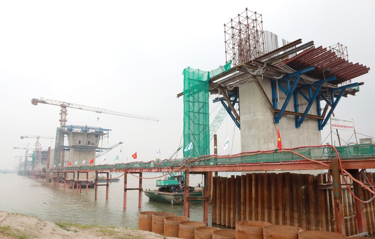 Hà Nội đẩy nhanh tiến độ 8 cầu vượt sông Hồng, sông Đuống- Ảnh 6.