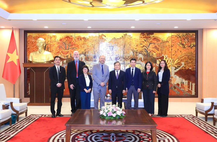 Hanoi ready to support Swiss embassy cultural cooperation and exchange activities- Ảnh 3.