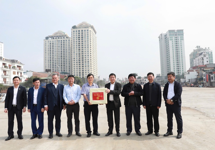 Đồng chí Dương Đức Tuấn thăm, chúc Tết các đơn vị đang triển khai các dự án, công trình giao thông, thoát nước chống úng ngập- Ảnh 10.