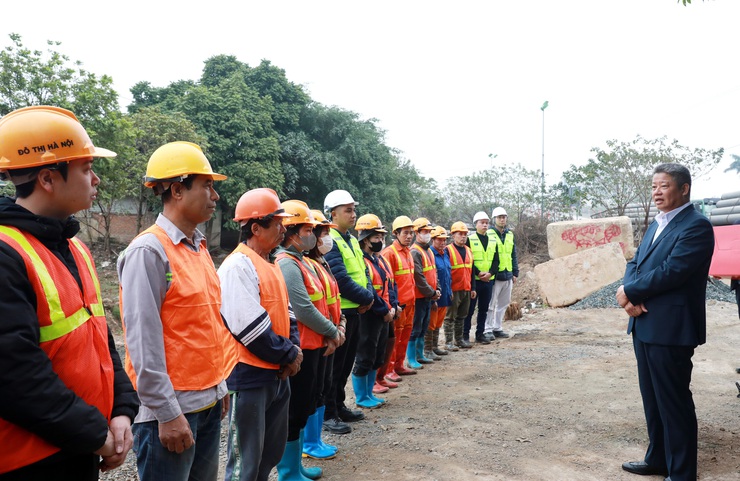 Bảo đảm cung cấp điện an toàn, ổn định, liên tục phục vụ Nhân dân Thủ đô trong dịp Tết- Ảnh 5.