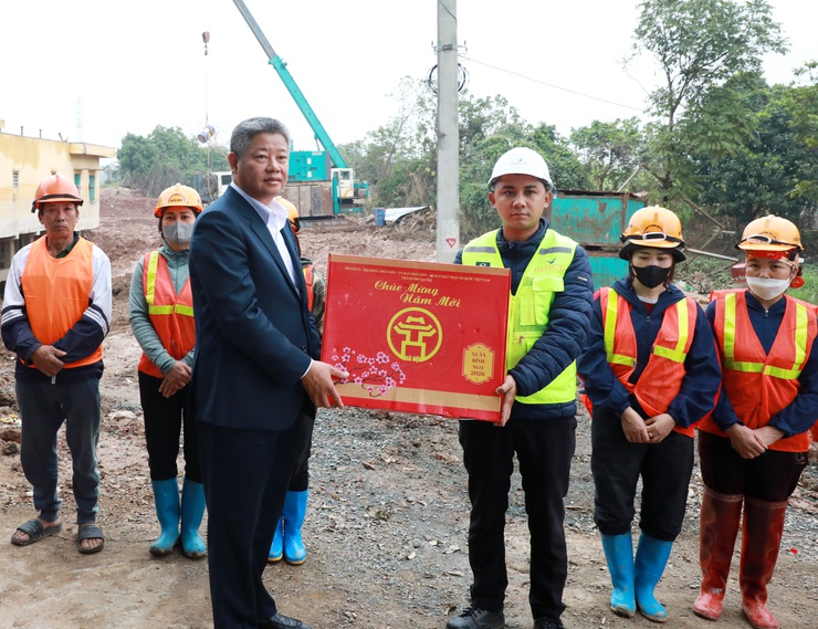 Bảo đảm cung cấp điện an toàn, ổn định, liên tục phục vụ Nhân dân Thủ đô trong dịp Tết- Ảnh 6.