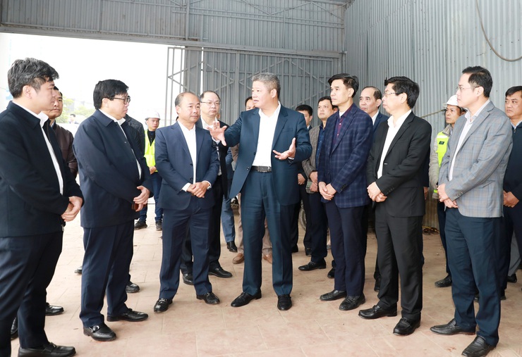 Bảo đảm cung cấp điện an toàn, ổn định, liên tục phục vụ Nhân dân Thủ đô trong dịp Tết- Ảnh 4.