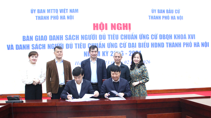 Hanoi completes list of qualified candidates for upcoming general election- Ảnh 2.