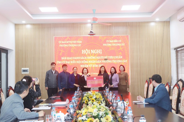 100% đại biểu nhất trí thông qua danh sách 26 người ứng cử đại biểu HĐND phường Thượng Cát- Ảnh 2.